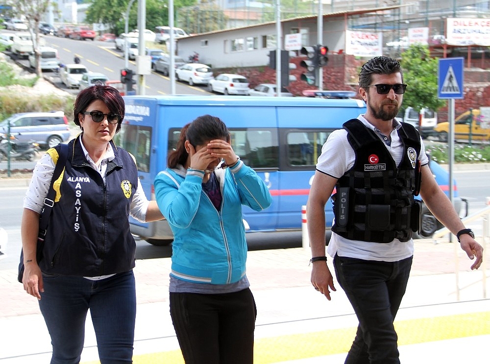 Alanya'da uyuşturucu operasyonu: 3 gözaltı!