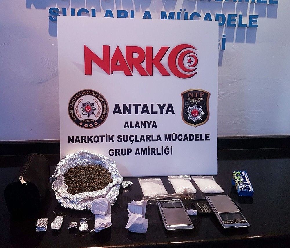 Alanya'da uyuşturucu operasyonu: 8 gözaltı!