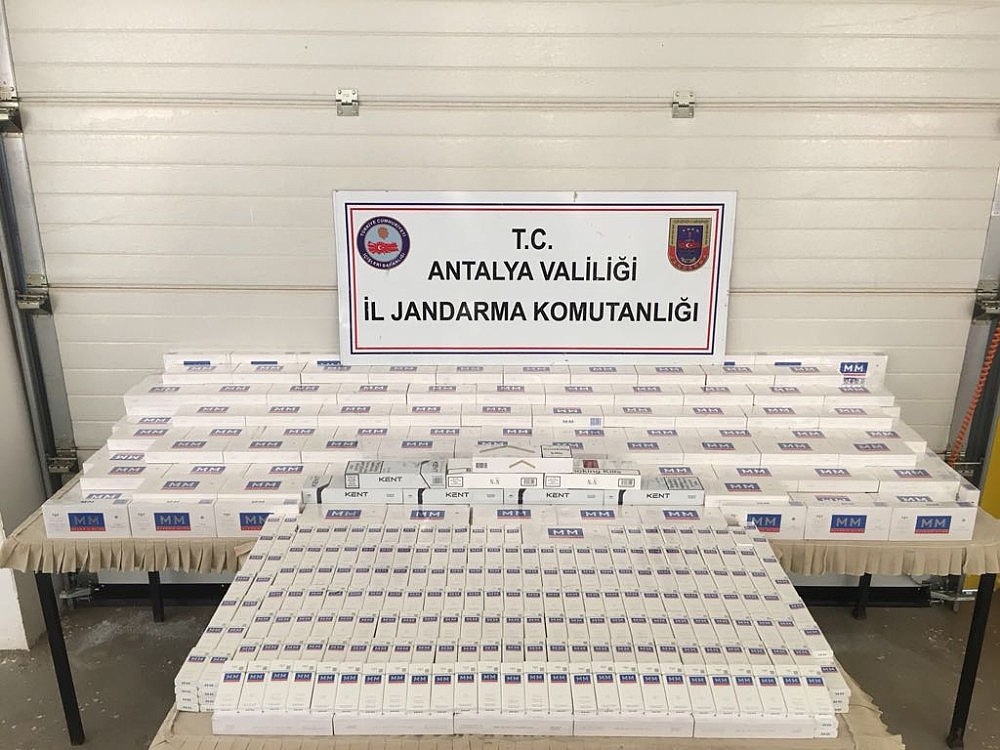 Antalya'da 10 terör örgütü üyesi yakalandı!