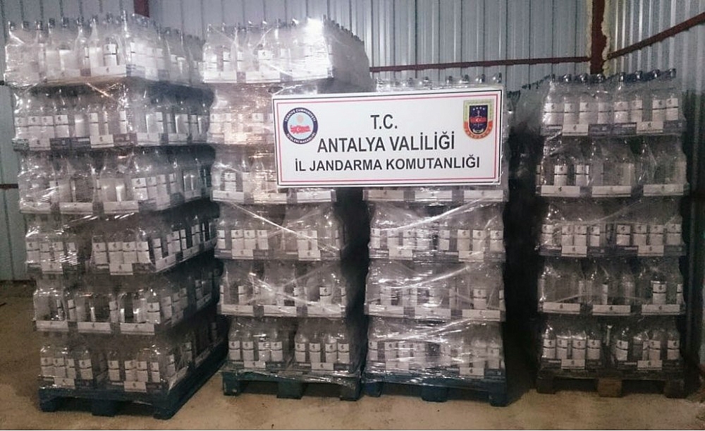 Antalya'da 21 bin litre etil alkol ele geçirildi!