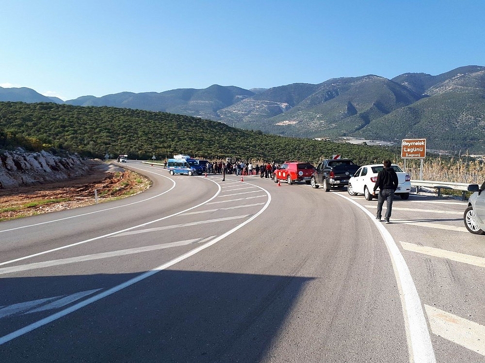 Antalya'da öğrencilerin otostopu acı bitti!