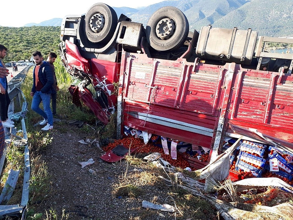 Antalya'da öğrencilerin otostopu acı bitti!
