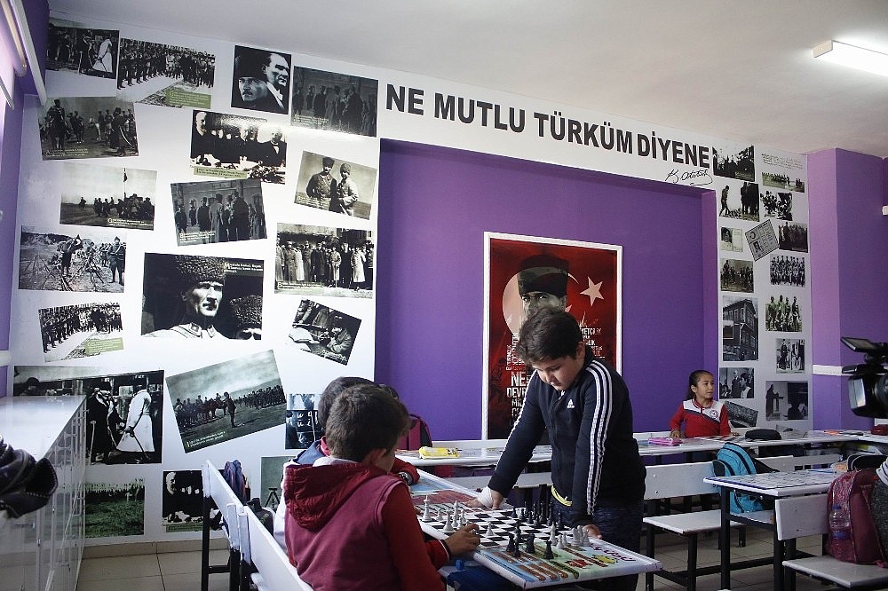 Antalya'da yaşayan ilkokul