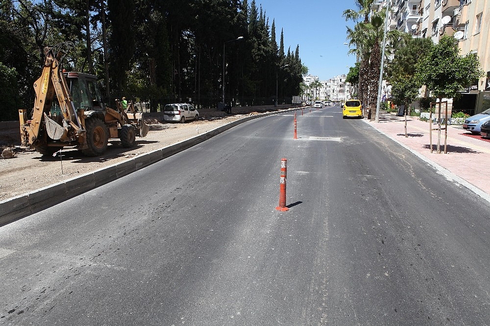 Avni Tolunay Caddesi yenileniyor