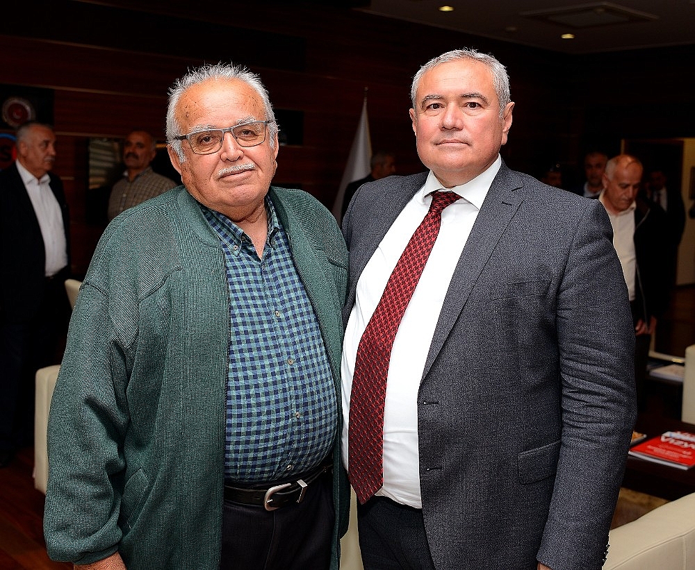 Başkan Çetin'i ilk babası kutladı