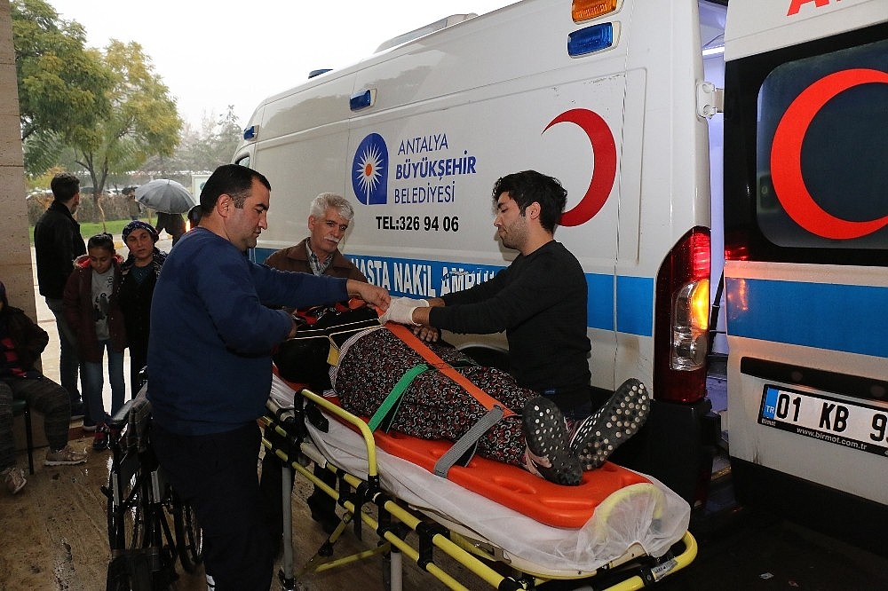Büyükşehir sağlık hizmetlerine devam ediyor