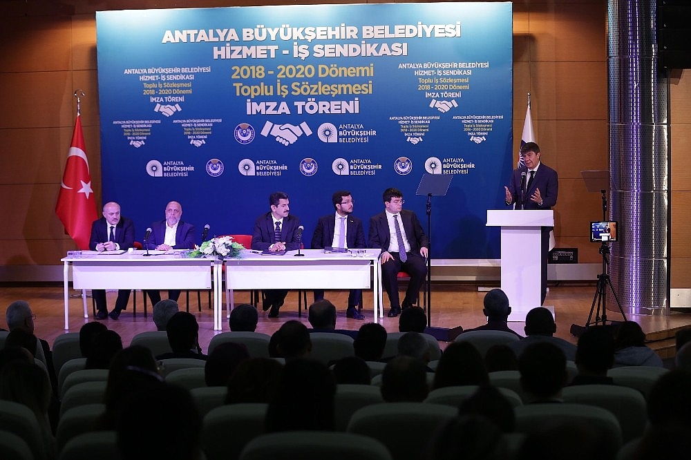 Büyükşehir'de işçiyi sevindiren sözleşme
