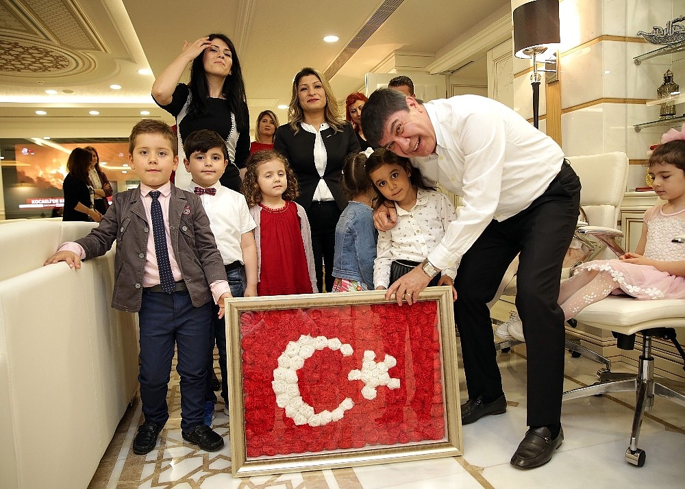 Çocuklara bayramda oyuncak müzesi ve zıp zıp park ücretsiz