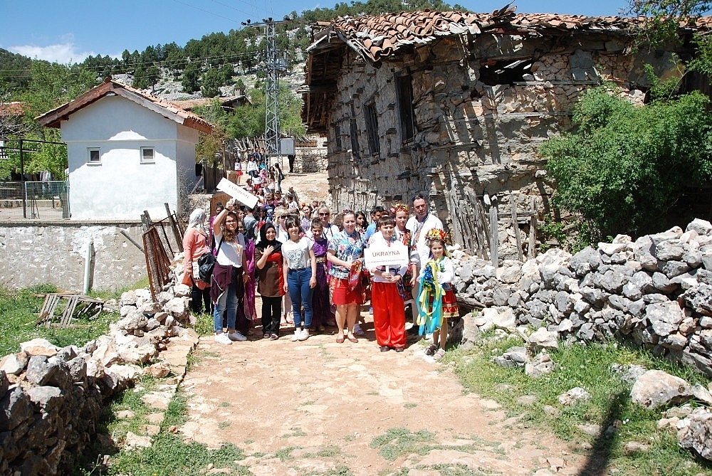 Dünya Çocukları Akseki'de buluşacak