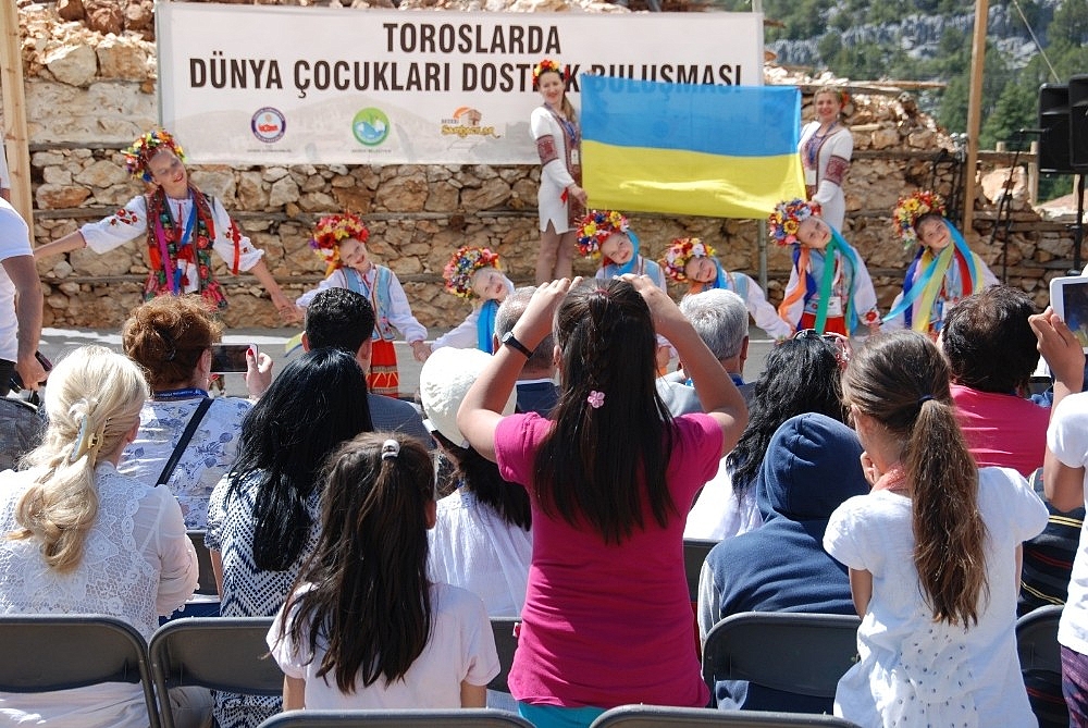 Dünya Çocukları Akseki'de buluşacak