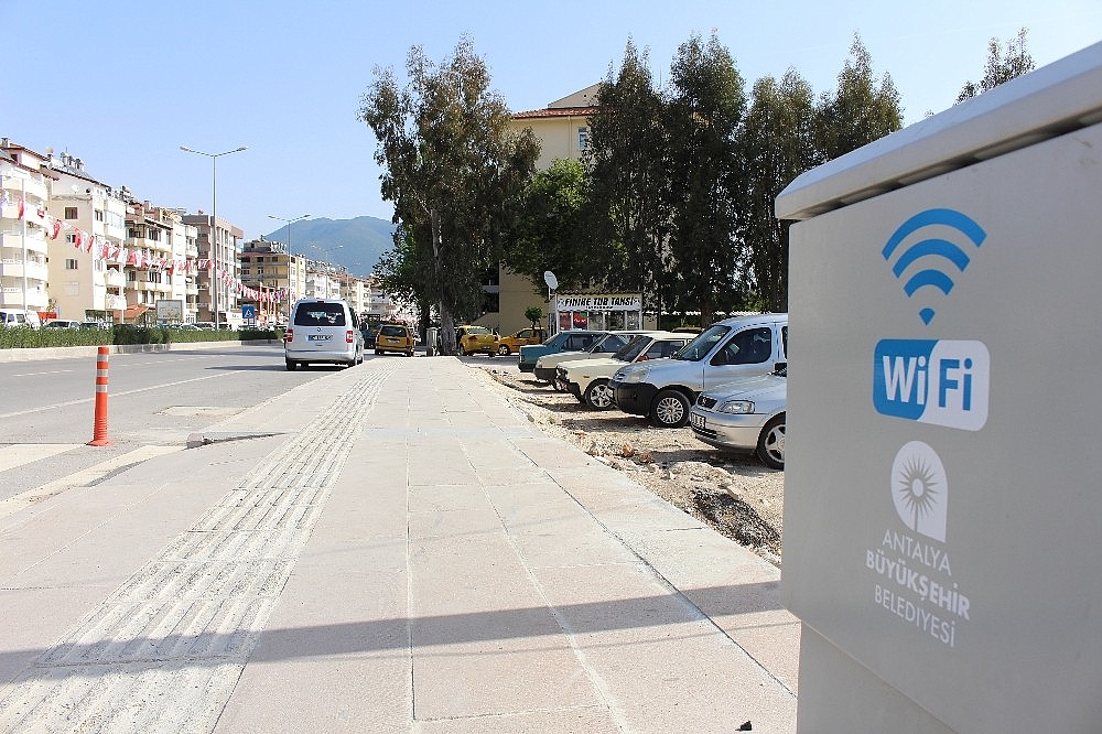 Finike'de ücretsiz internet dönemi başladı