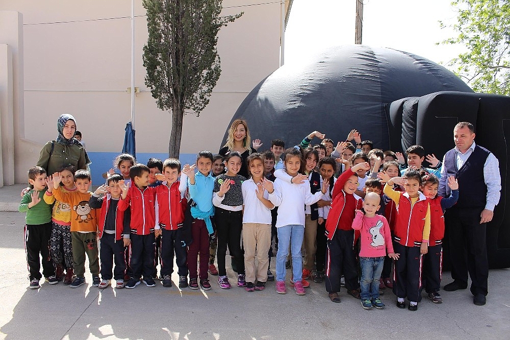 Finikeli çocuklar 'Gezegen Evi'ni çok sevdi