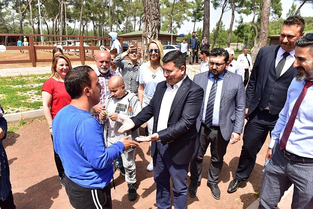 Kepez'de engeller aşılıyor