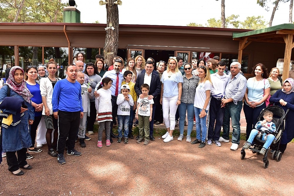 Kepez'de engeller aşılıyor