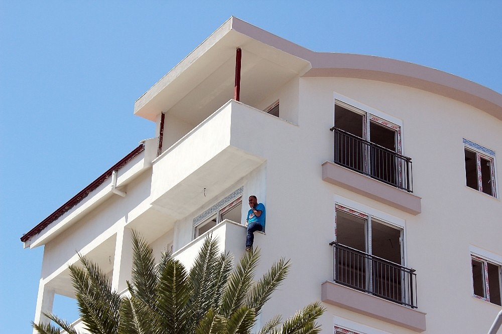 Manavgat'ta intihar girişimi!