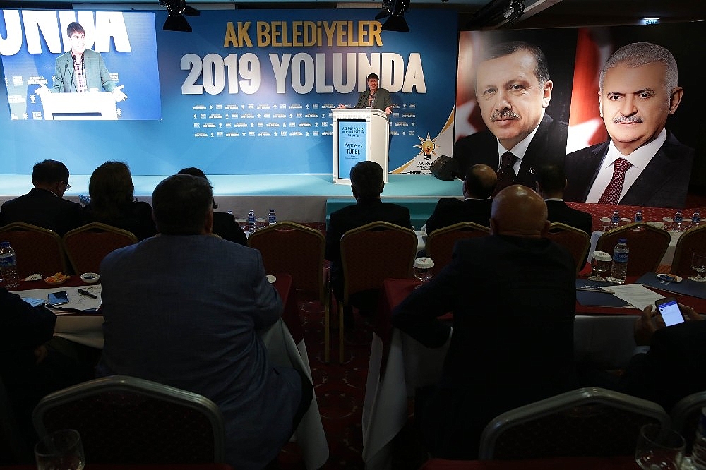 Menderes Türel: "Nefsimizi paspas etmeliyiz"