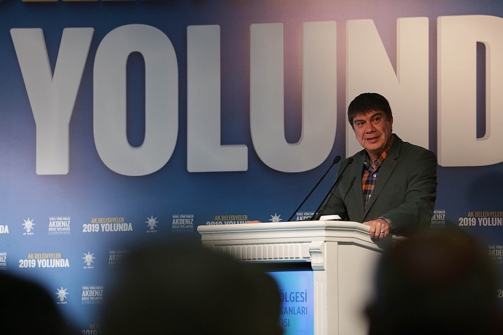 Menderes Türel: "Nefsimizi paspas etmeliyiz"