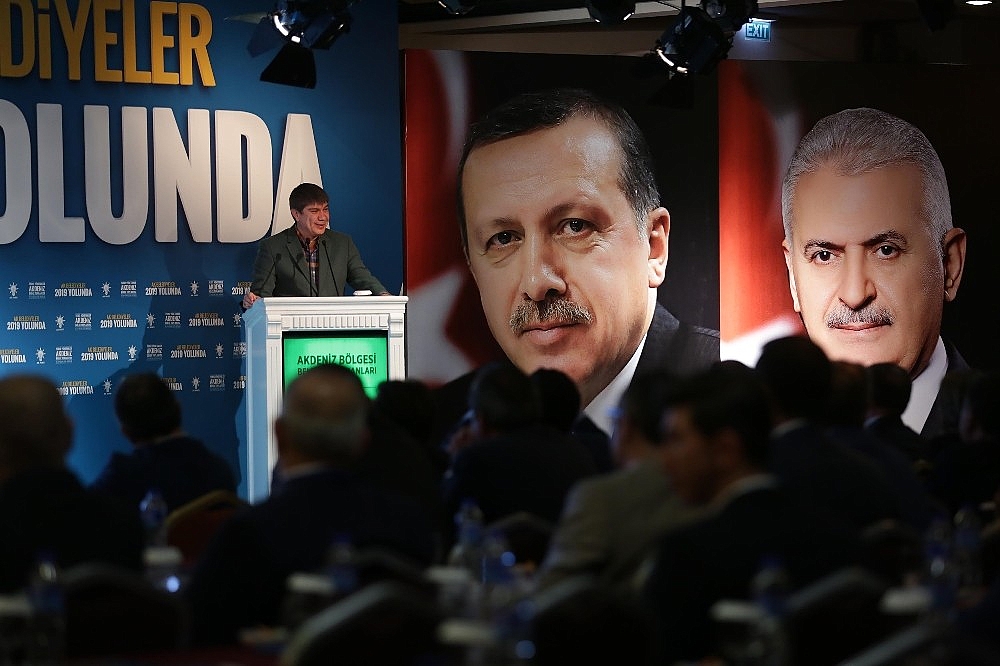 Menderes Türel: "Nefsimizi paspas etmeliyiz"