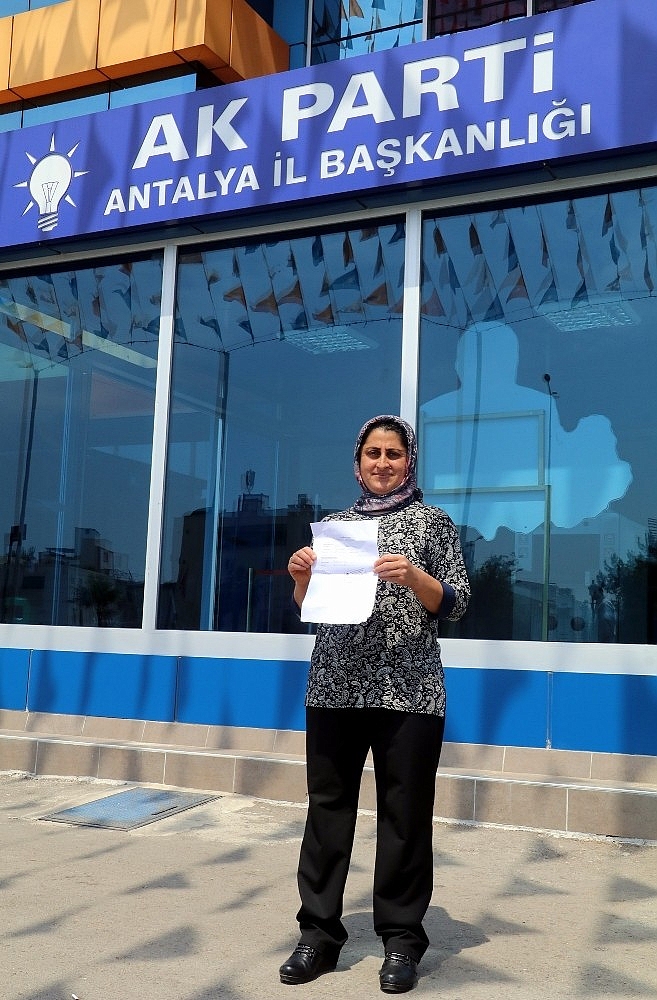 Ticaretteki azmiyle örnek olan kadın, siyasete atıldı
