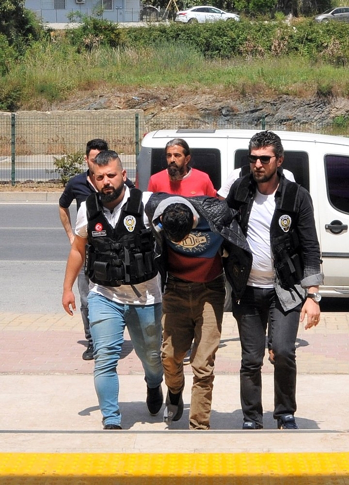 Uyuşturucu tacirleri tutuklandı!