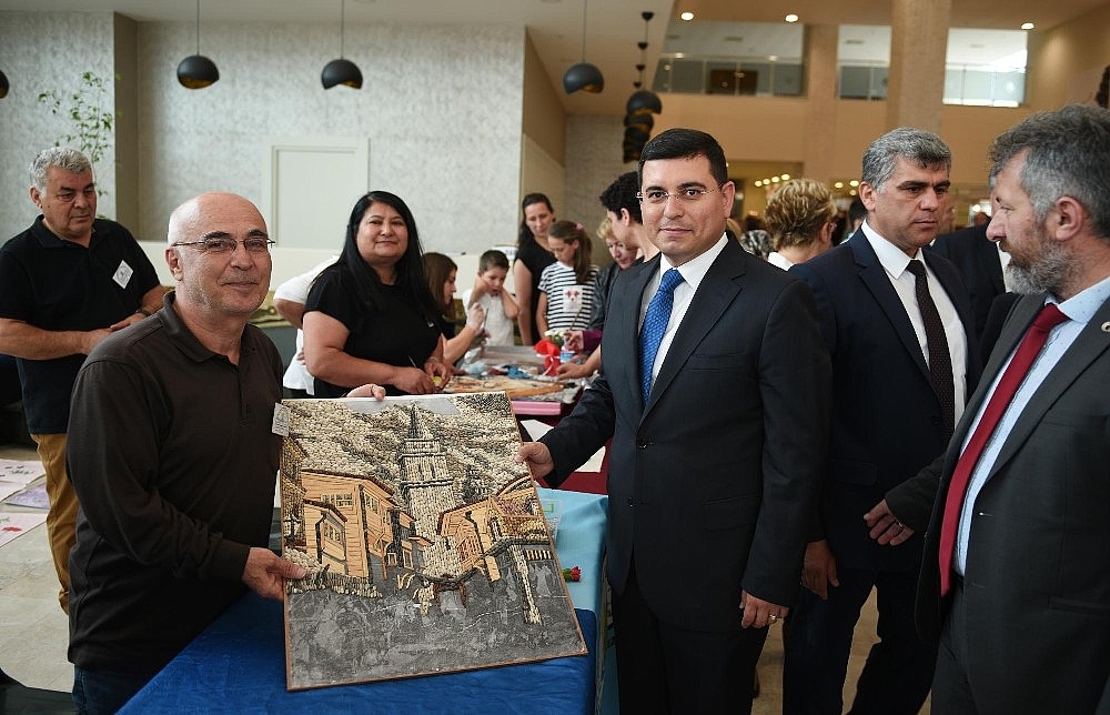 AKMEK'ten 9. yılsonu sergisi