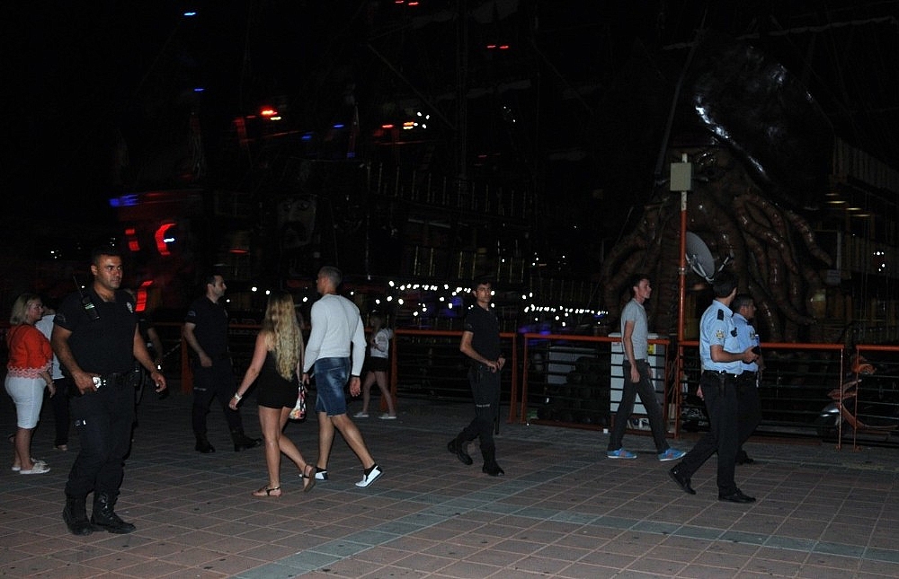 Alanya polisinden Ramazan Bayramı öncesi sıkı denetim