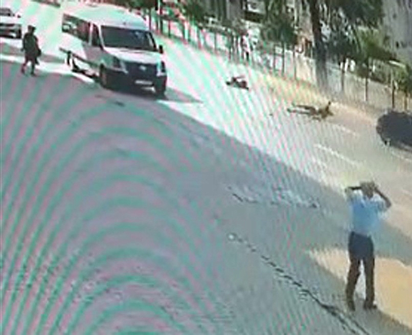 Alanya'da otomobille motosiklet çarpıştı: 2 ağır yaralı!
