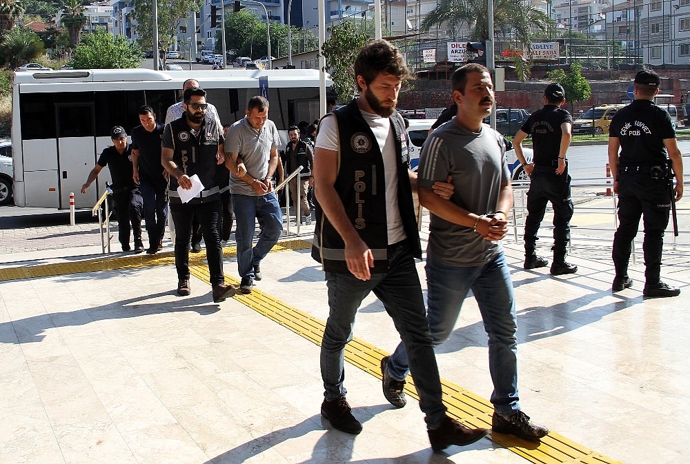 Alanya'da suç örgütüne 15 tutuklama!