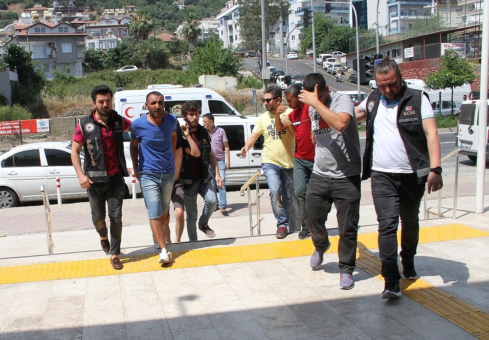 Alanya'da uyuşturucu operasyonu: 4 tutuklama!
