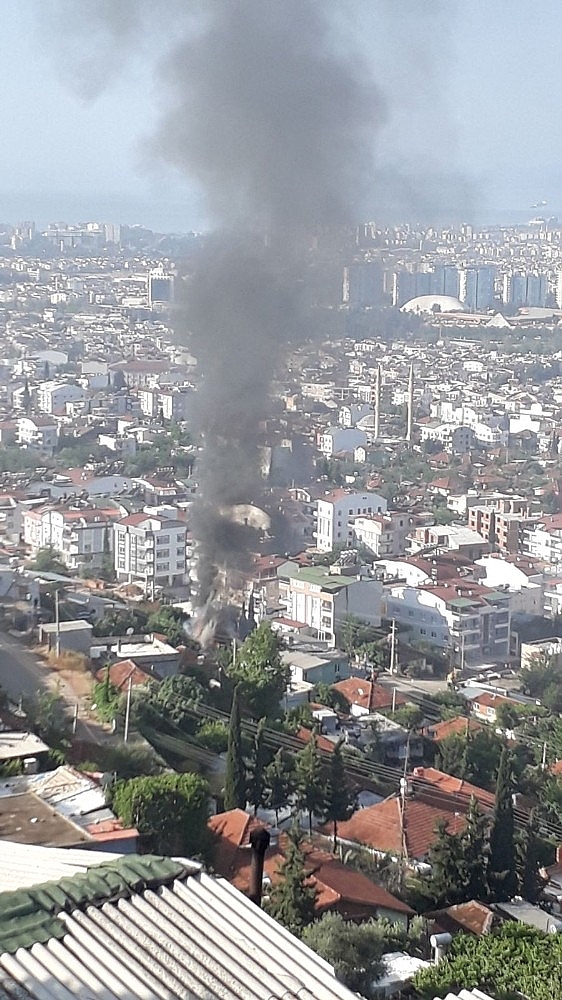 Antalya gecekondu yangını ucuz atlatıldı! (Videolu)