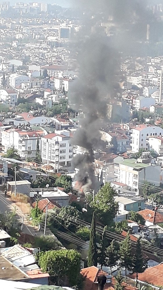 Antalya gecekondu yangını ucuz atlatıldı! (Videolu)