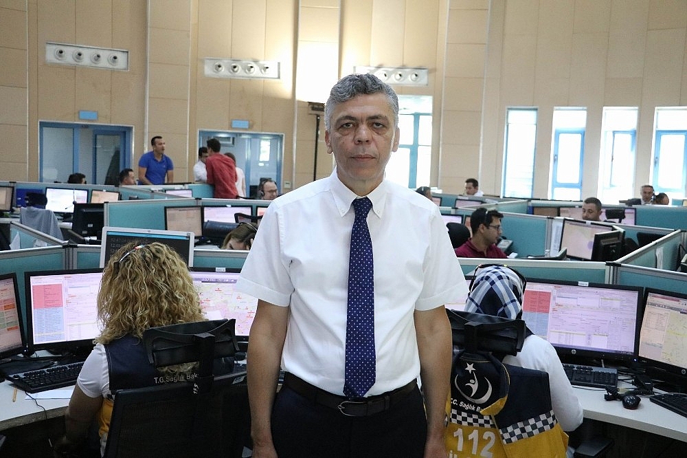 Antalya'da 112 Acil Çağrı Merkezi üç ayrı dilde insanların yardımına koşuyor