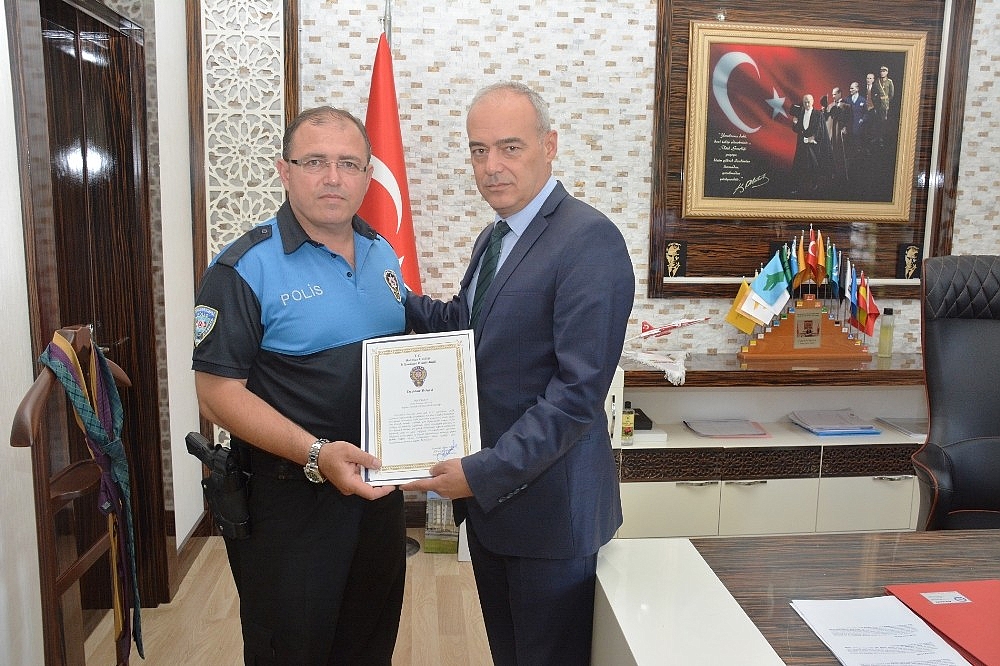 Antalya'da Ayın Polisleri Ödüllendirildi
