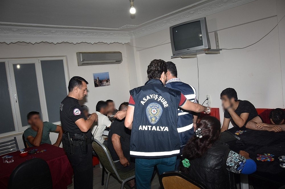 Antalya'da kumar operasyonları!