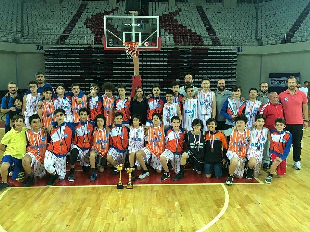 ASAT, basketbolda kupaları topladı