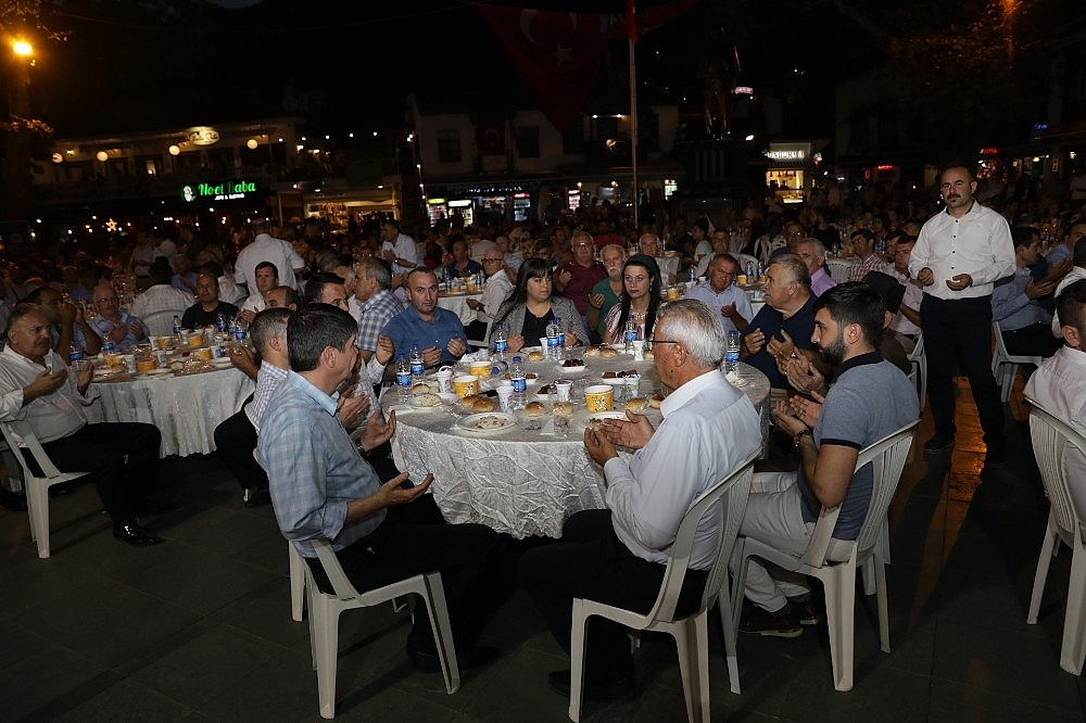 Başkan Türel: "Bir ve beraber olursak bileğimizi kimse bükemez"