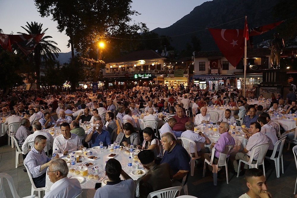 Başkan Türel: "Bir ve beraber olursak bileğimizi kimse bükemez"
