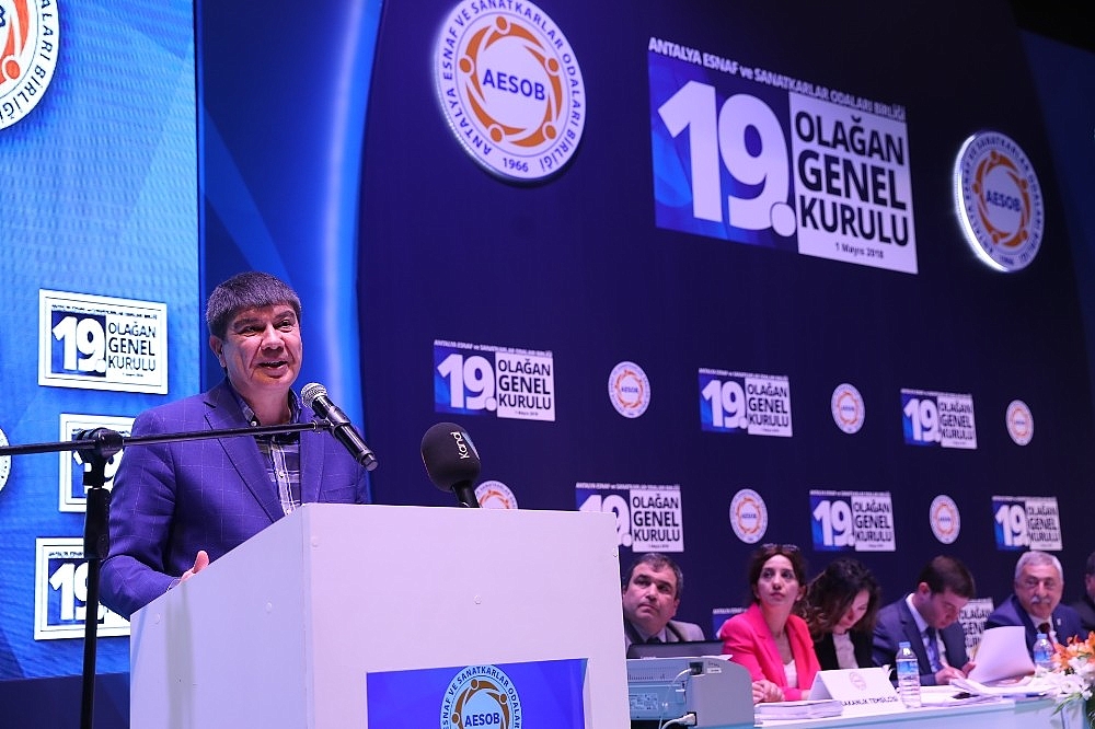 Başkan Türel: "Esnafımızla Türkiye'ye örnek olan çalışmalar yapıyoruz"