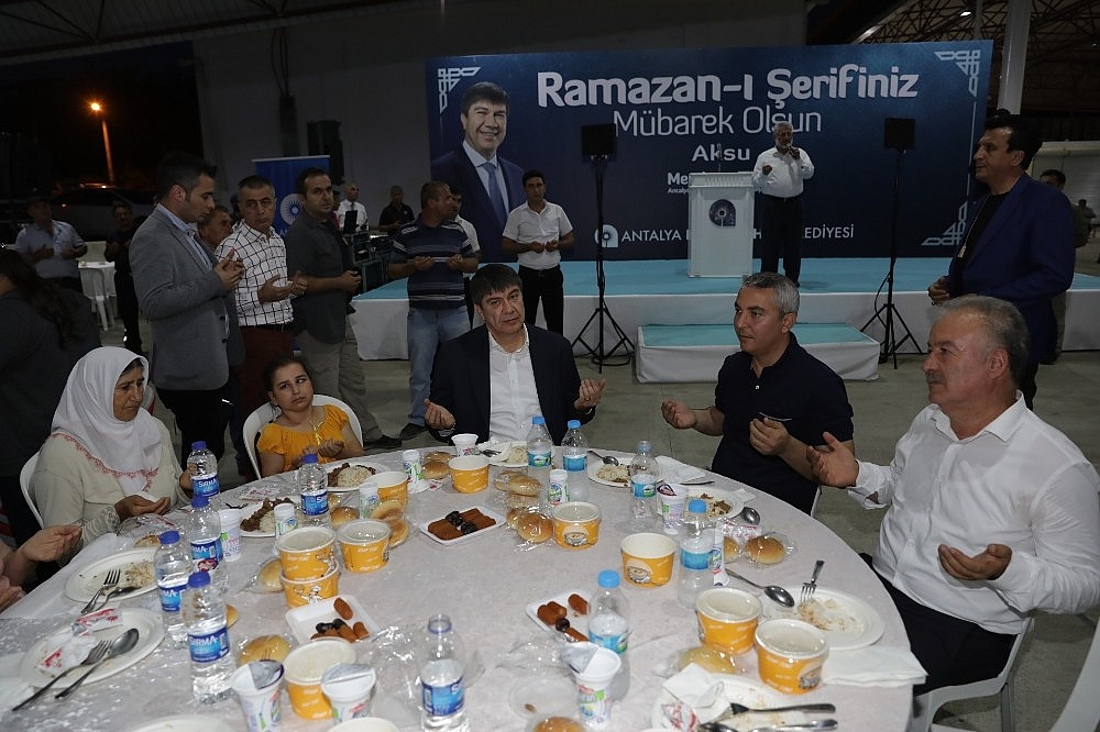 Başkan Türel iftarda Aksulularla buluştu