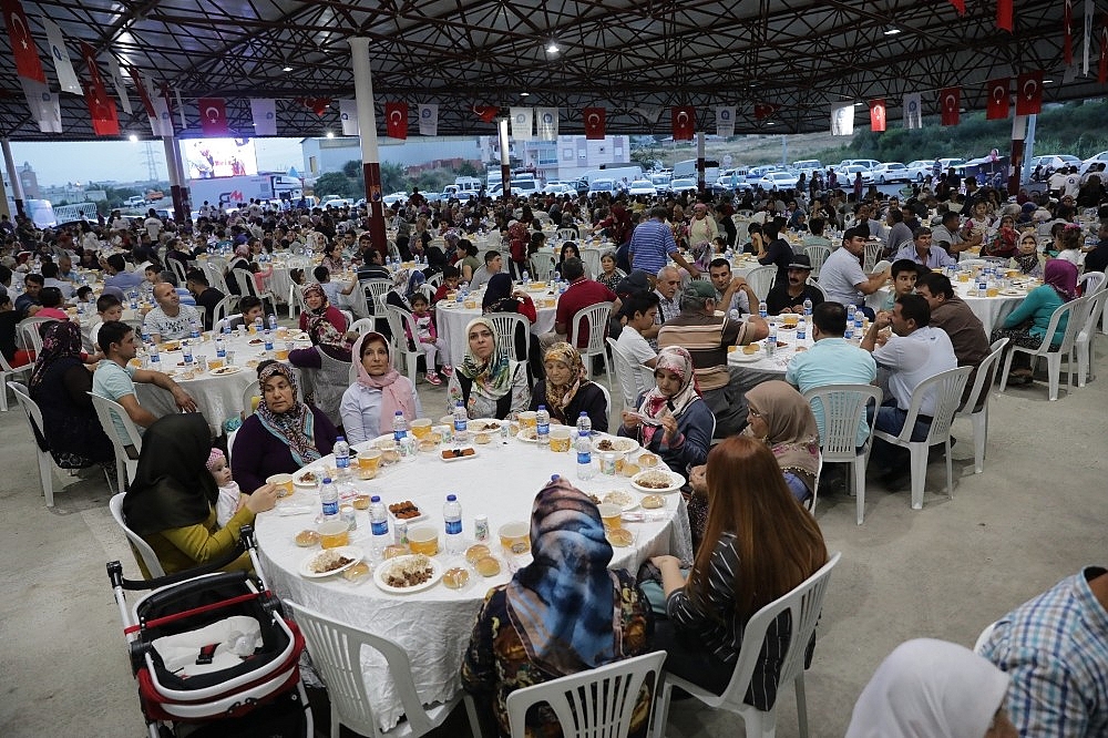 Başkan Türel iftarda Aksulularla buluştu
