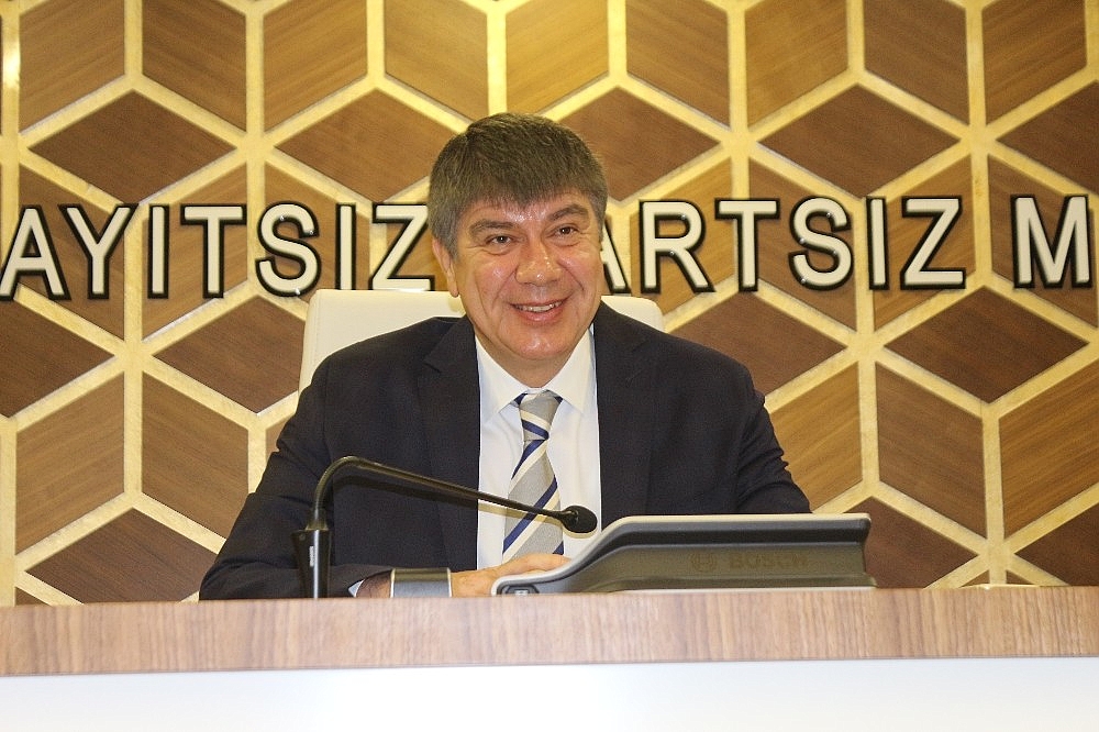 Büyükşehir faiz ve personel giderlerini azalttı