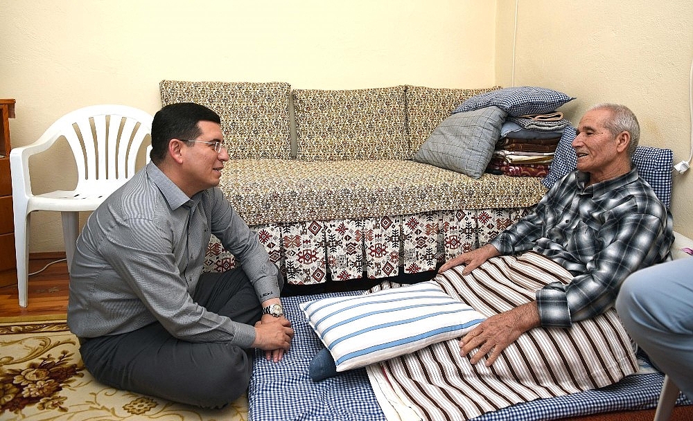 Kepez Belediyesi, 19 Mahallede iftar sofrası kurdu