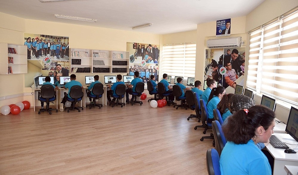 Kepez'de 50 okula bilişim sınıfı