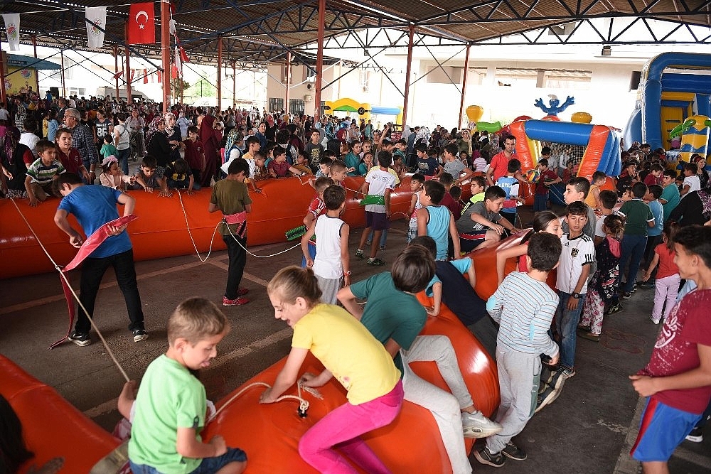 Kepez'in mahalle şenlikleri başladı