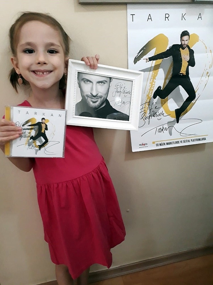 Megastar Tarkan'dan alkışlanacak davranış