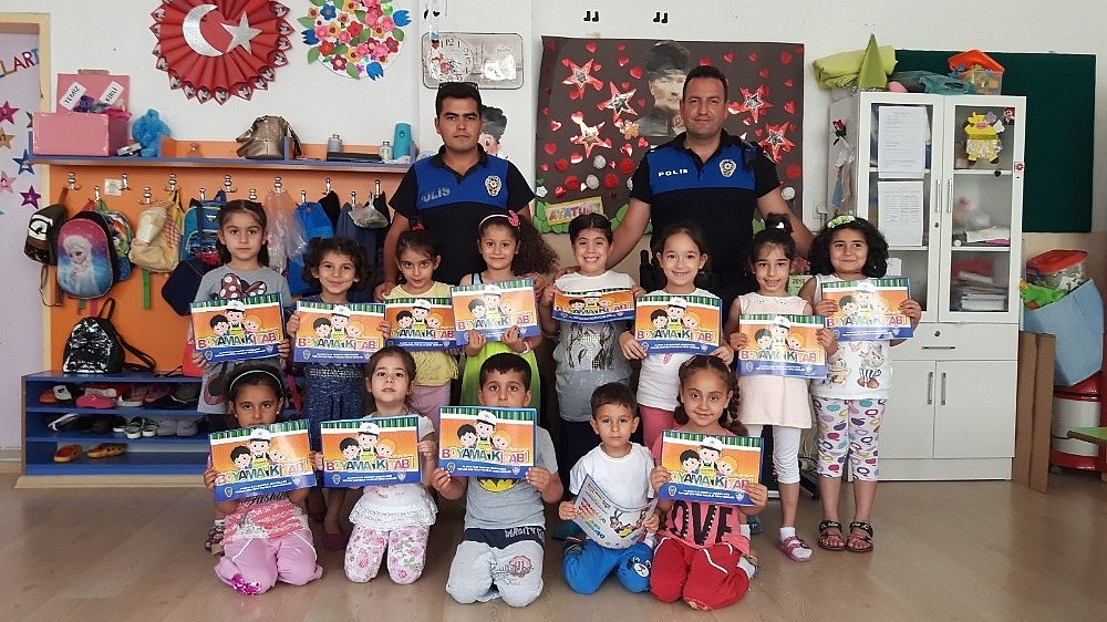 Miniklere polislik aşılandı