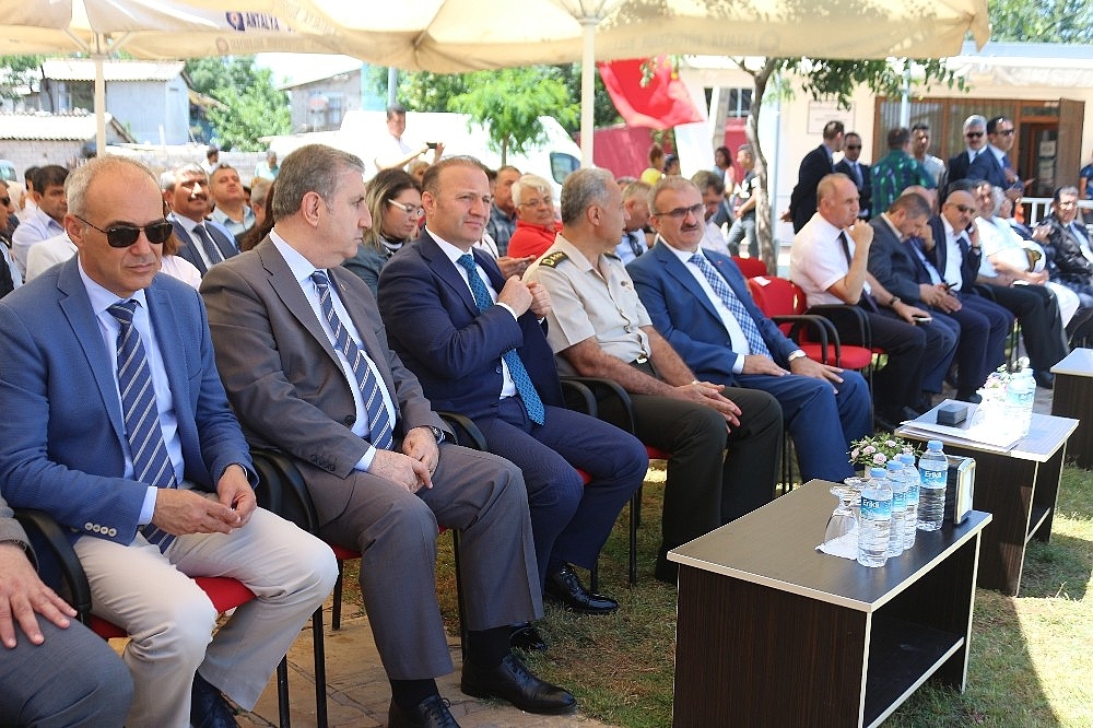'Narkotik Eğitim Tırı' Antalya'da