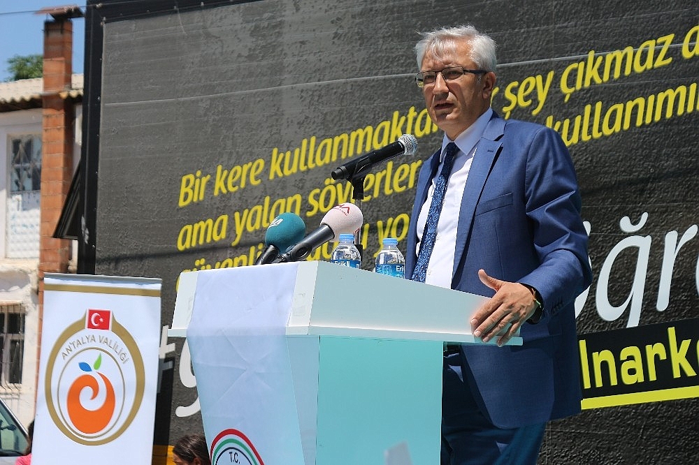 'Narkotik Eğitim Tırı' Antalya'da