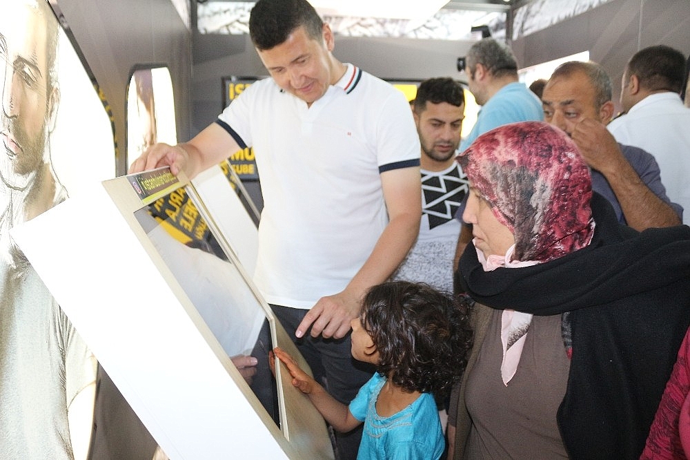 'Narkotik Eğitim Tırı' Antalya'da