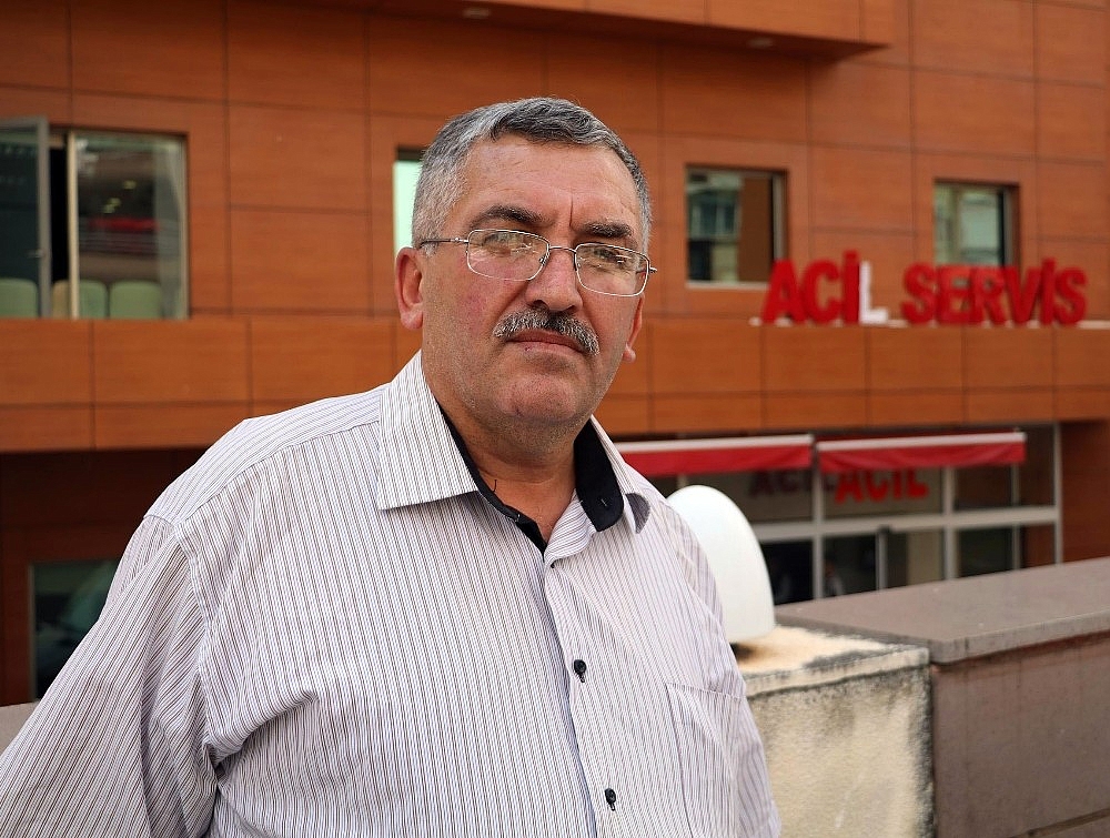 Oğluna çarpan sürücüden özür bekliyor